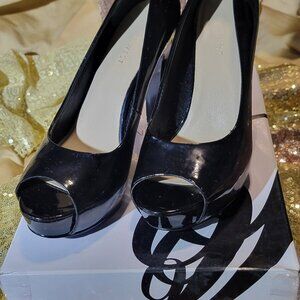 Women's Classic black pumps with open toe in size 6.5 by Nine West